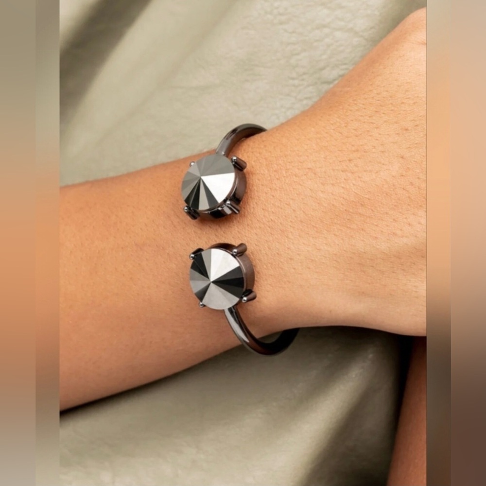 Elegant Black and Silver Women's Bracelet